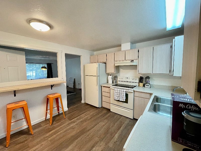 Furnished Finder property 608750_1 photo 10