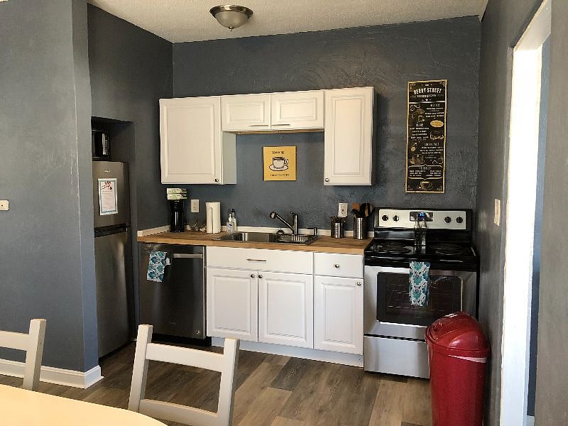 Furnished Finder property 608756_1 photo 2