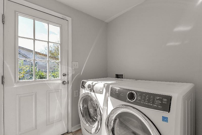 Furnished Finder property 608776_1 photo 17