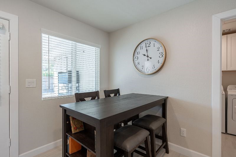 Furnished Finder property 608779_1 photo 7