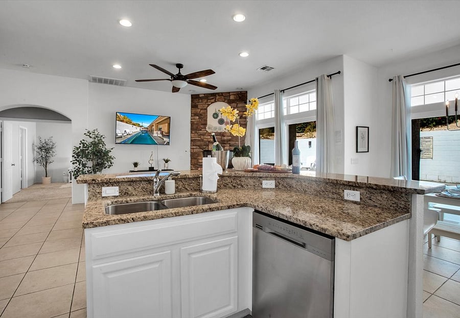 Furnished Finder property 608798_1 photo 13
