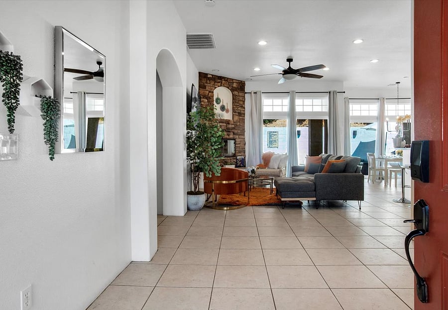 Furnished Finder property 608798_1 photo 5