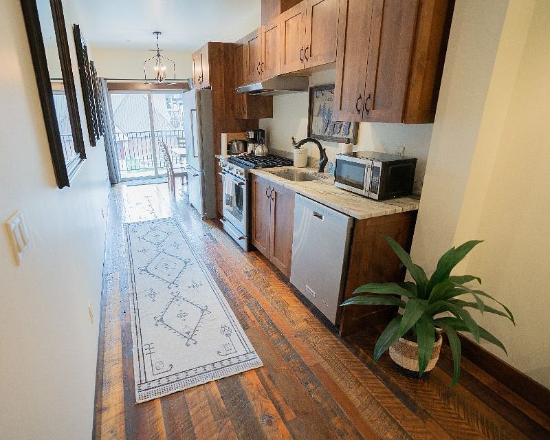 Furnished Finder property 608844_1 photo 5