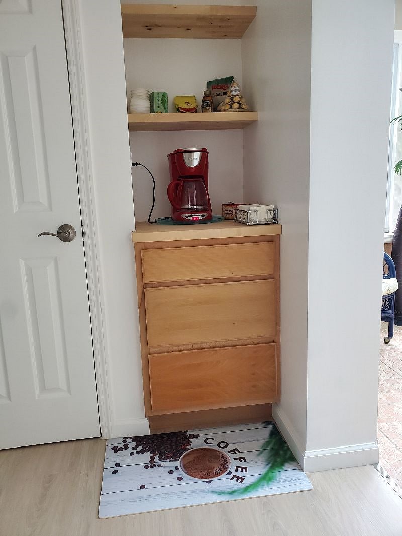 Coffee/Tea Bar