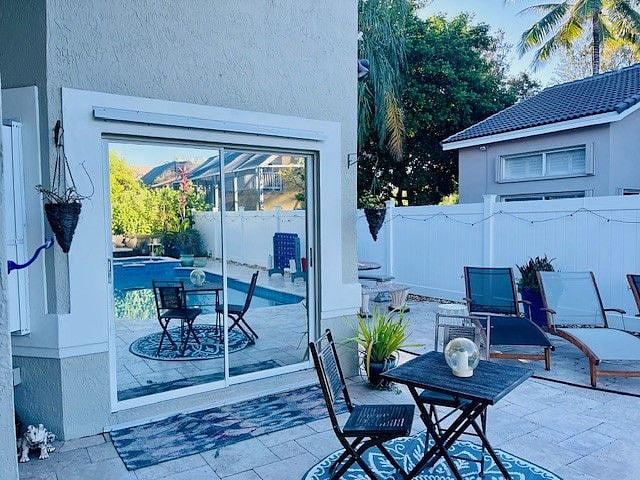 Furnished Finder property 608900_1 photo 13