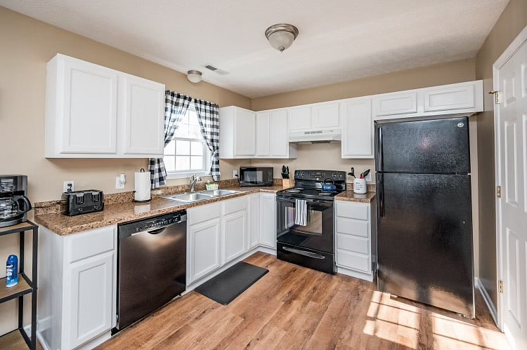Furnished Finder property 609010_2 photo 6