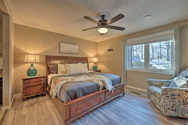 Primary bedroom, king with ensuite