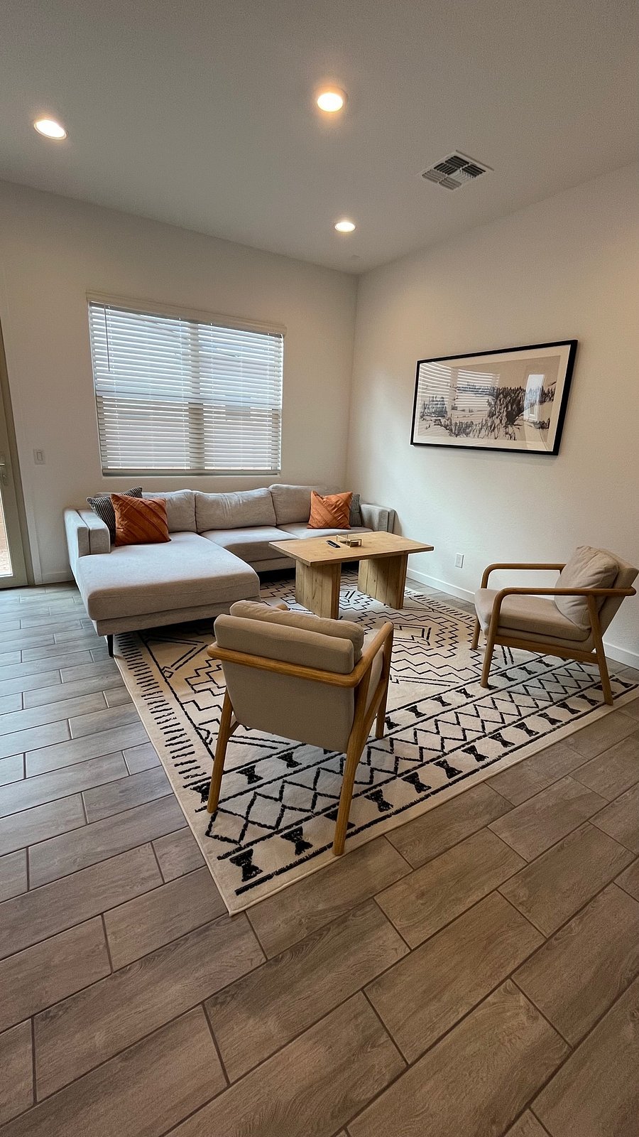 Furnished Finder property 609150_1 photo 3