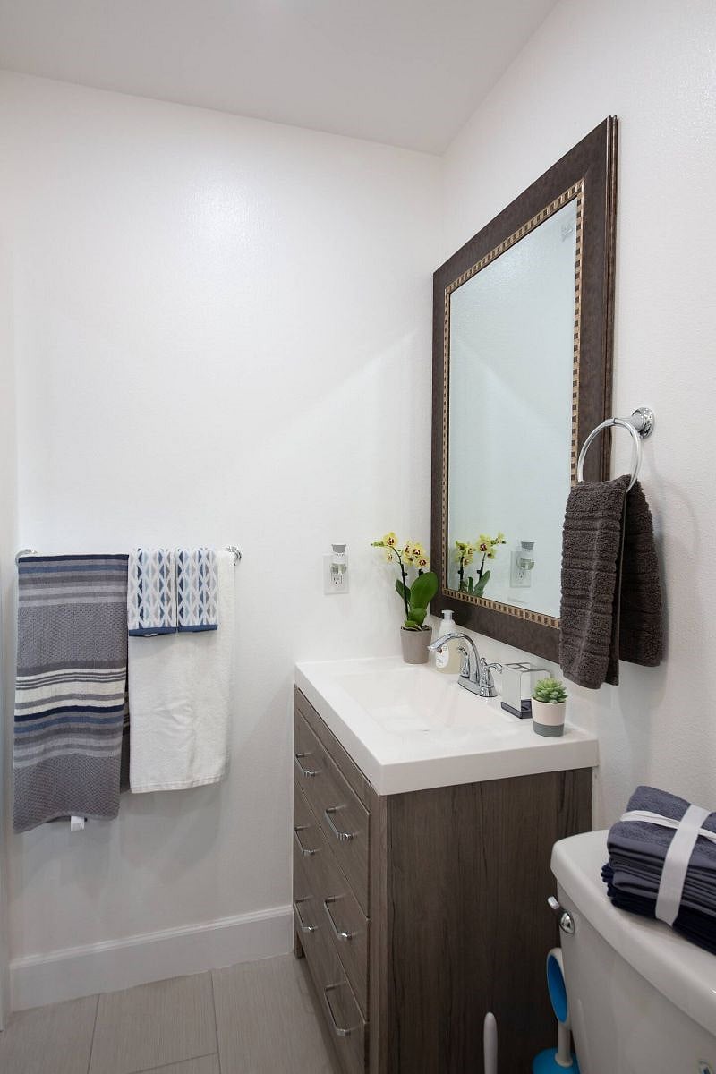 Well lit and bright bathroom