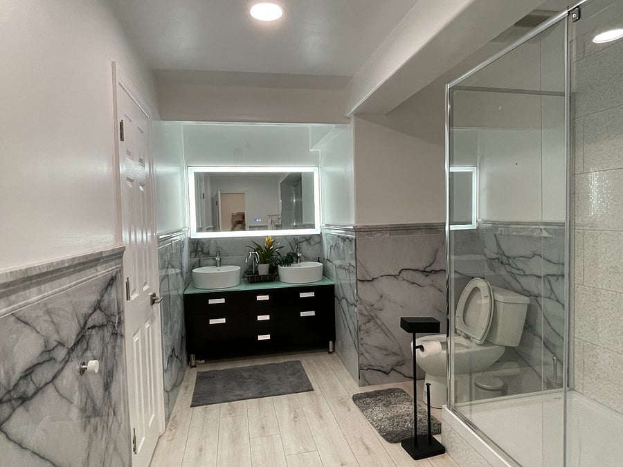 Modern Bathroom