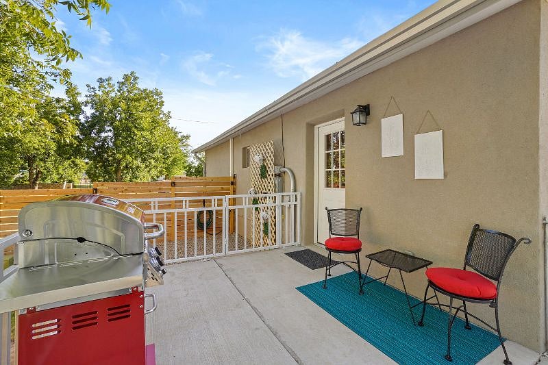 Furnished Finder property 609600_1 photo 4