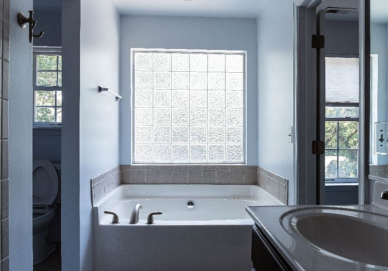 Master Bathroom also has a stand up shower
