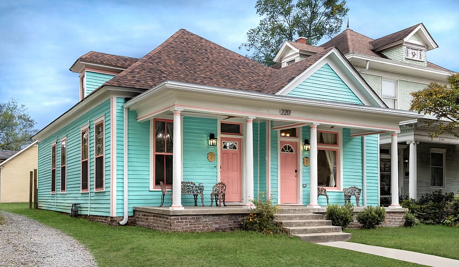 Restored Armstrong Cottage Duplex (Moonshine Suite entrance on left)