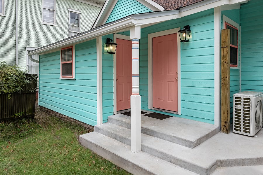 Restored Armstrong Cottage Duplex (Moonshine Suite back door on right)