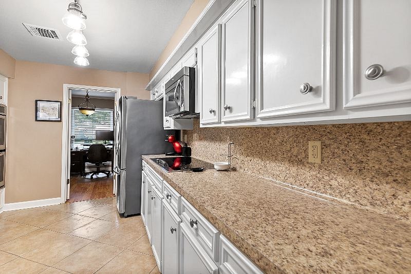 Furnished Finder property 609669_1 photo 4
