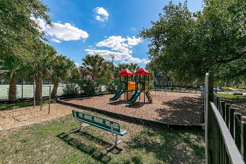 Furnished Finder property 609669_1 photo 30