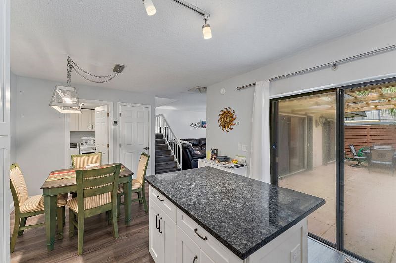 Furnished Finder property 609685_1 photo 5