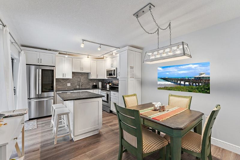 Furnished Finder property 609685_1 photo 9