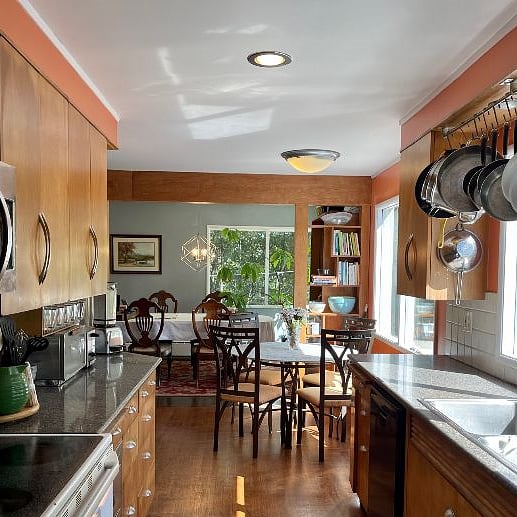 You will have access to use our fully stocked kitchen with lots of small appliances and your own pantry and fridge space.