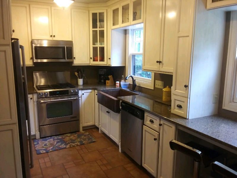 Twin Tudors Inn Kitchen