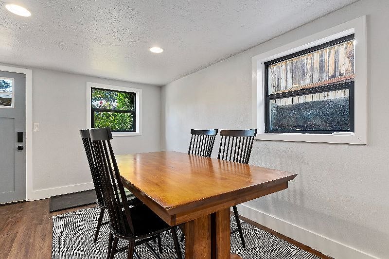 Furnished Finder property 609749_1 photo 3