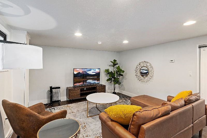Furnished Finder property 609749_1 photo 4
