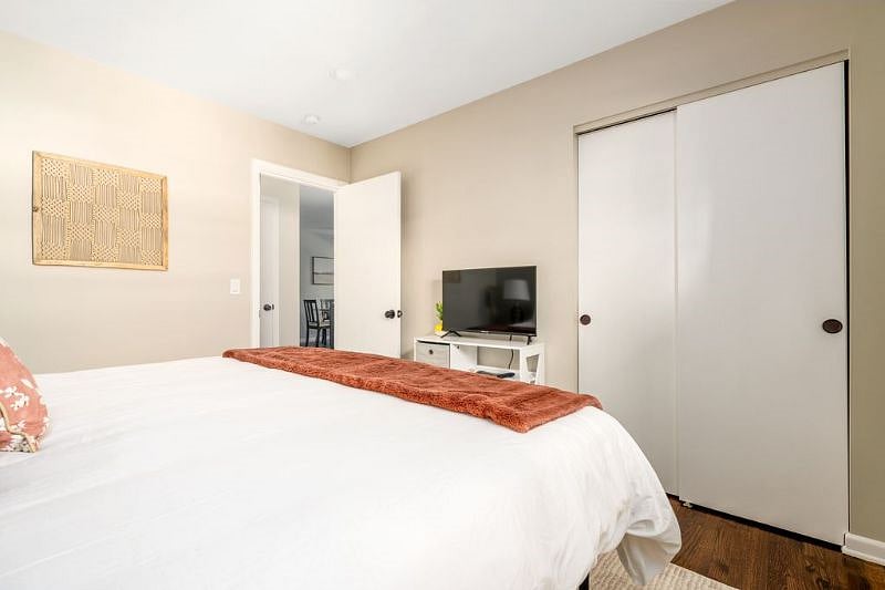 Furnished Finder property 609897_1 photo 10