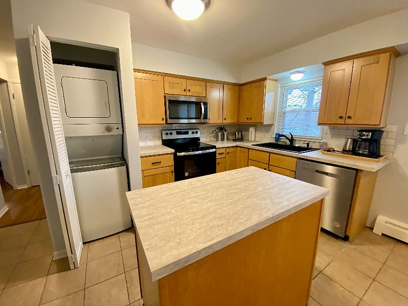 Furnished Finder property 609927_3 photo 9
