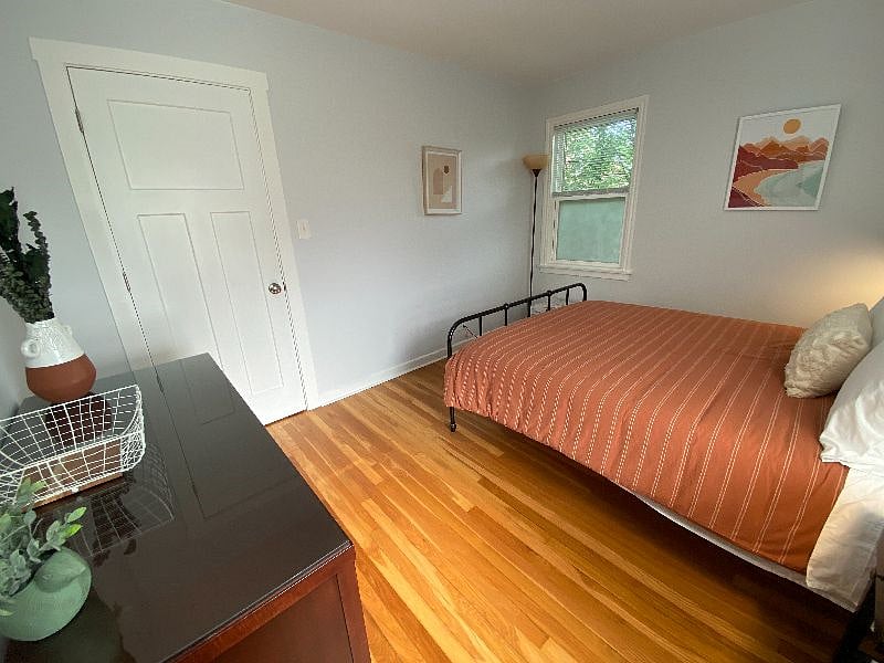 Furnished Finder property 609935_3 photo 9