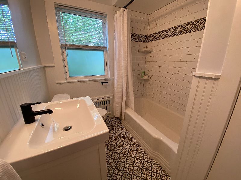 Furnished Finder property 609935_3 photo 16