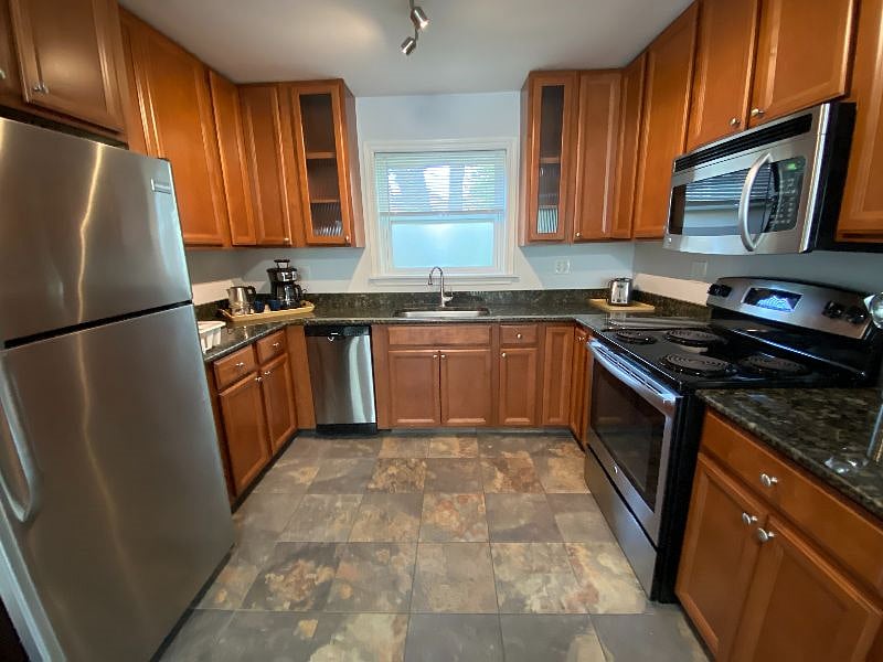 Furnished Finder property 609935_3 photo 19