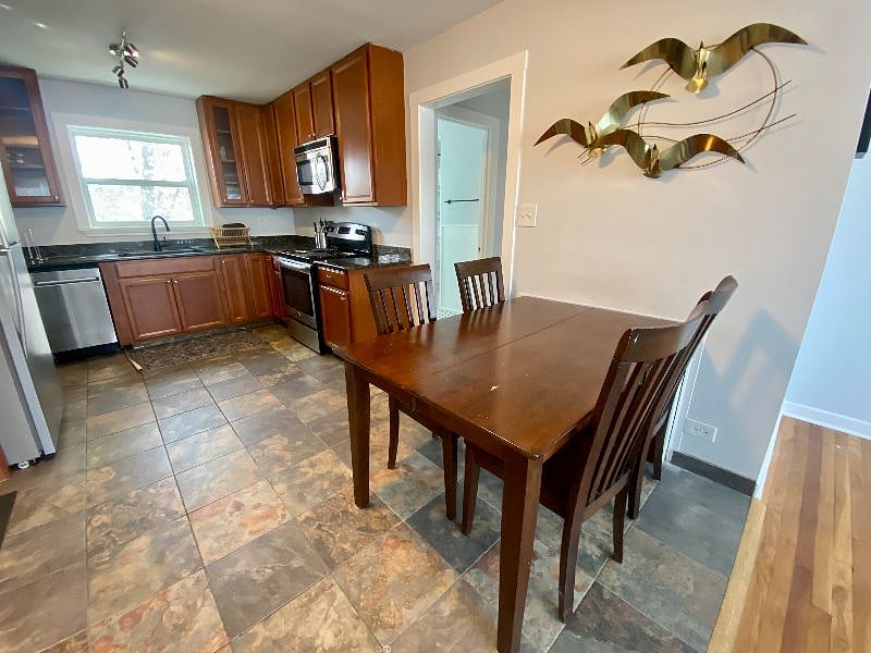 Furnished Finder property 609935_4 photo 17