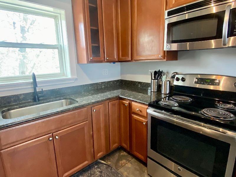 Furnished Finder property 609935_4 photo 11