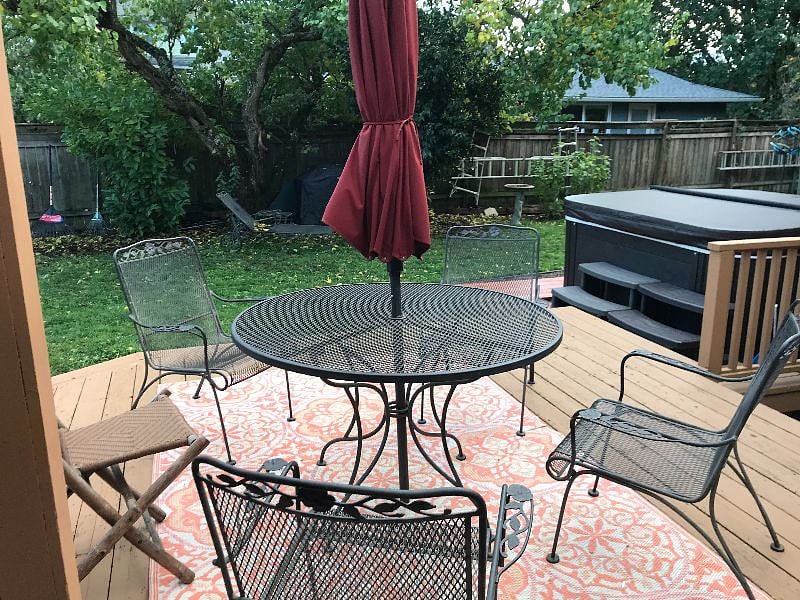 Enjoy this shared patio with your friends!