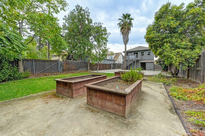 Furnished Finder property 609941_1 photo 36