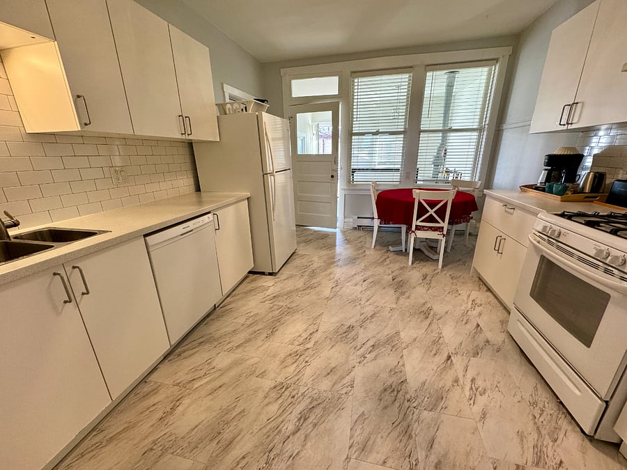 Furnished Finder property 609956_5 photo 17