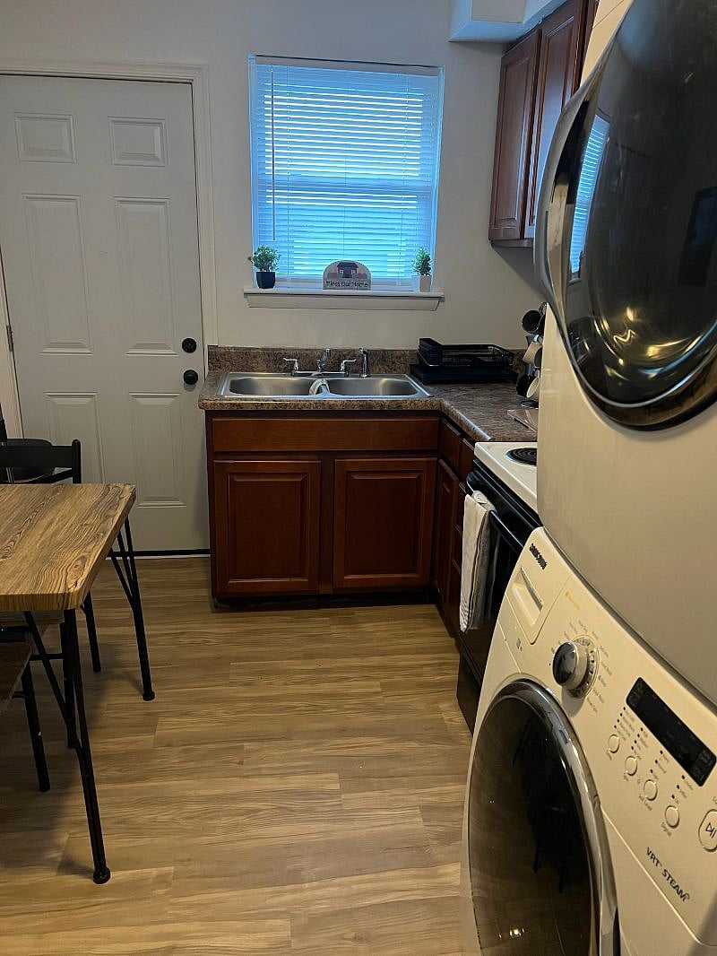 Furnished Finder property 609961_1 photo 8