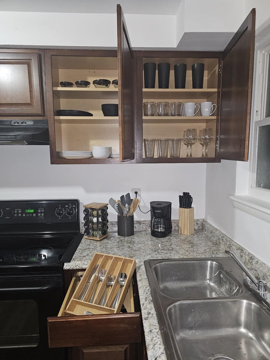 Furnished Finder property 609961_2 photo 6