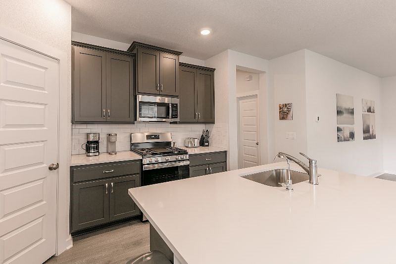 Furnished Finder property 609990_1 photo 7