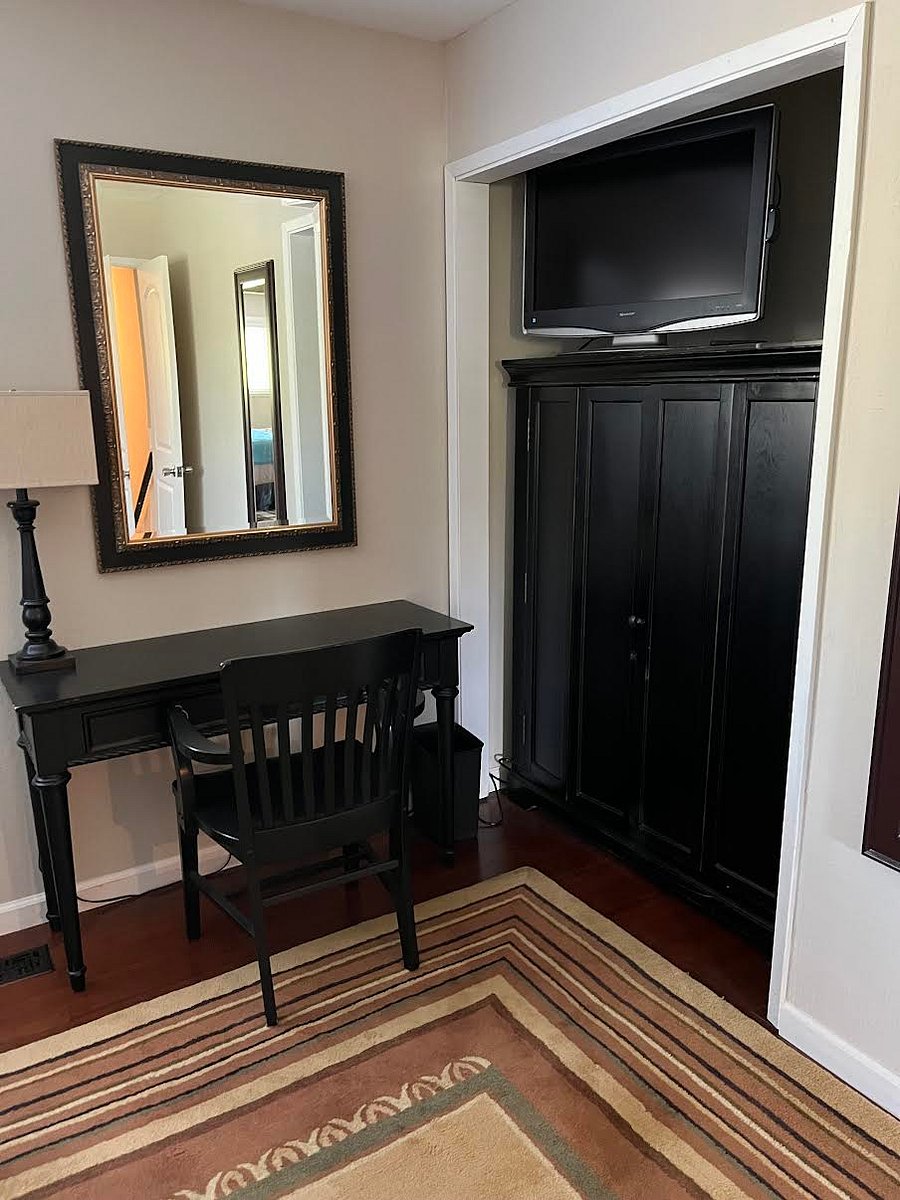 Furnished Finder property 609995_2 photo 8