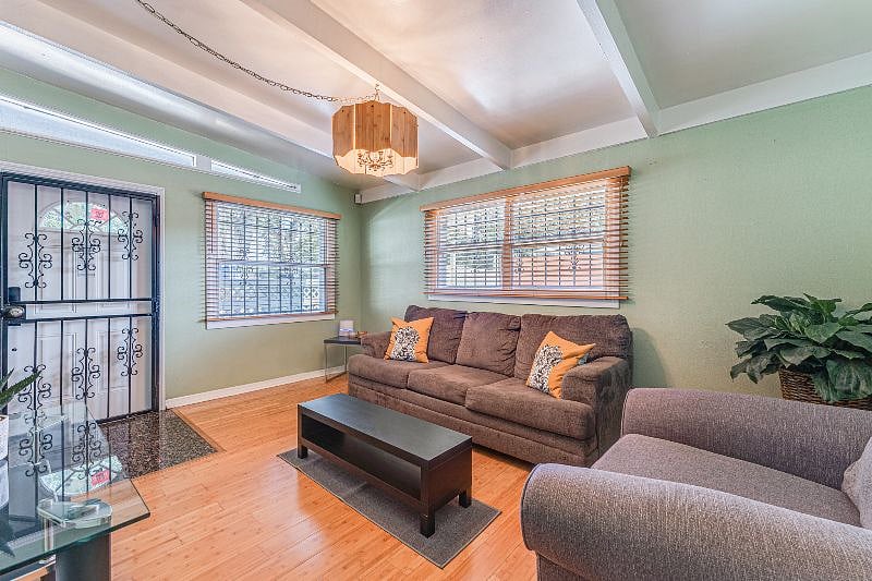Furnished Finder property 610083_1 photo 3