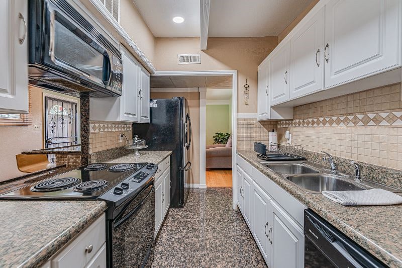 Furnished Finder property 610083_1 photo 6