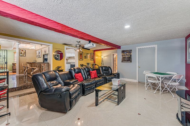 Furnished Finder property 610083_1 photo 18