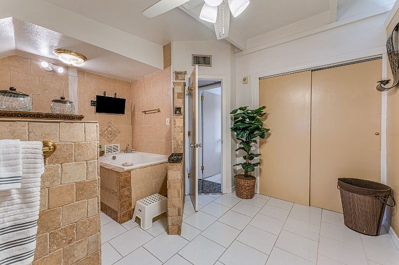 Furnished Finder property 610083_1 photo 25