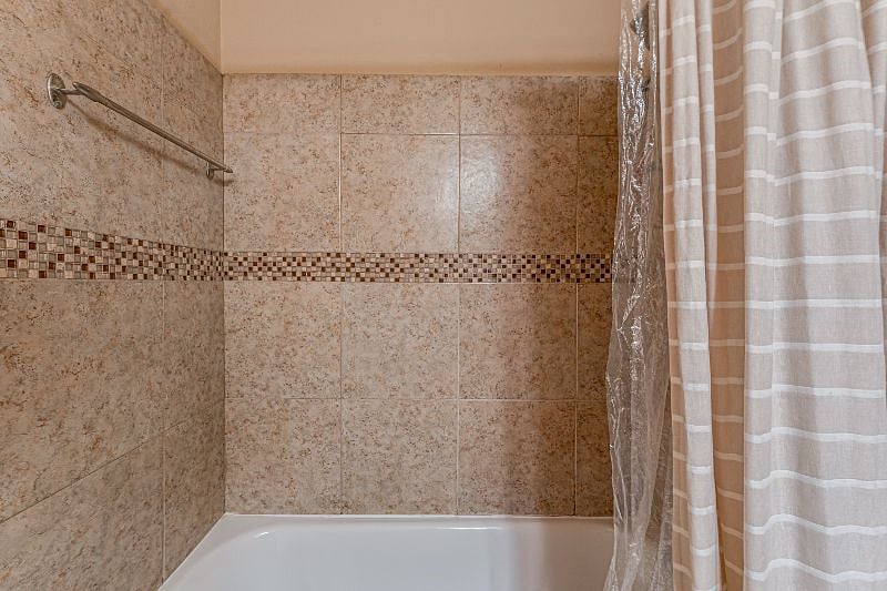 Furnished Finder property 610083_1 photo 36