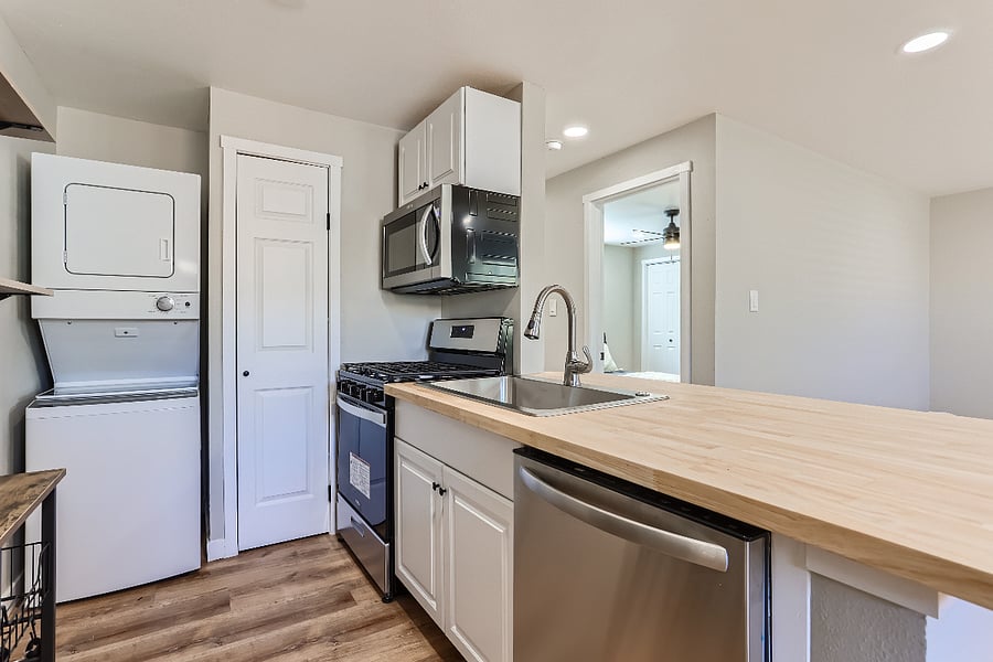 Furnished Finder property 610086_1 photo 9