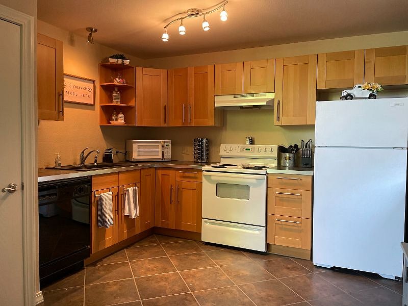 Furnished Finder property 610087_1 photo 6