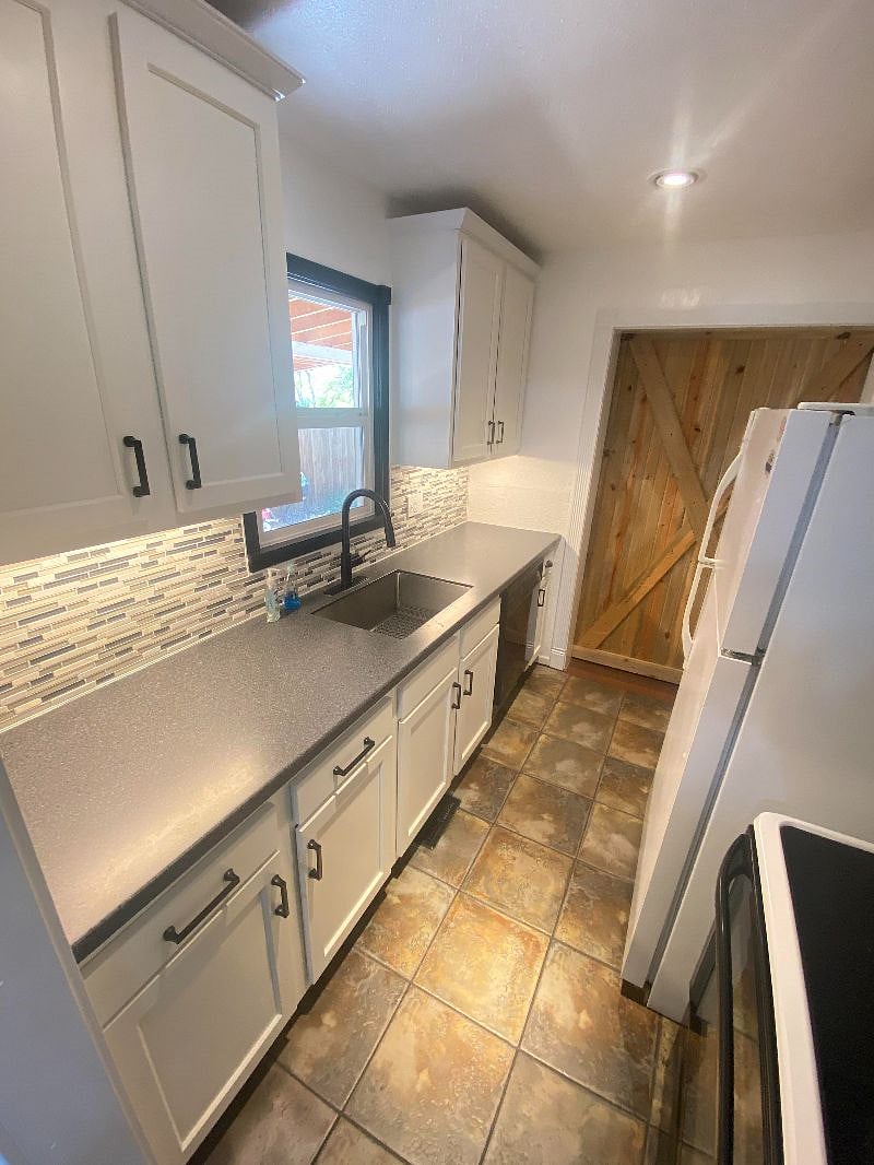 Furnished Finder property 610104_1 photo 13