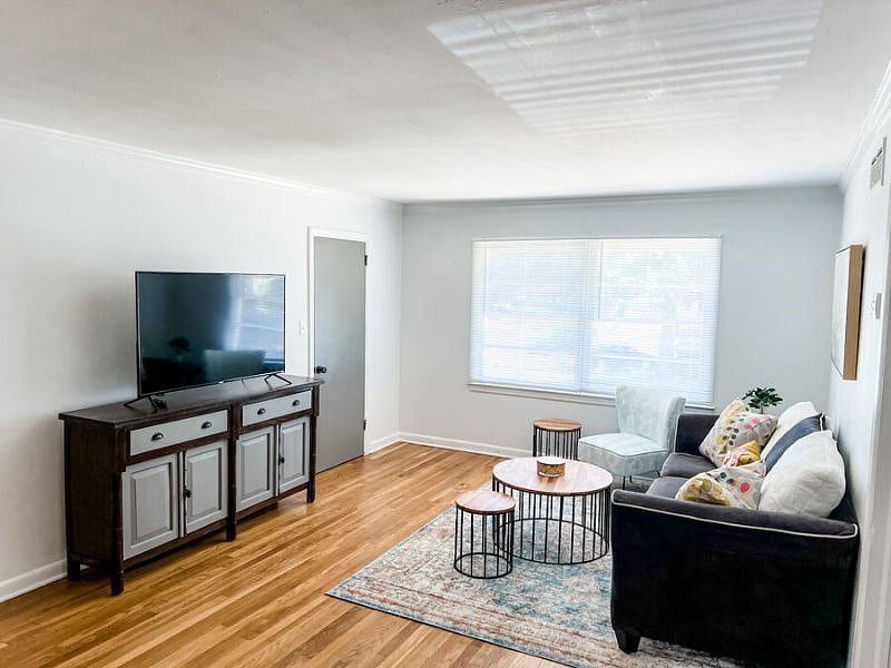 Furnished Finder property 610135_1 photo 3