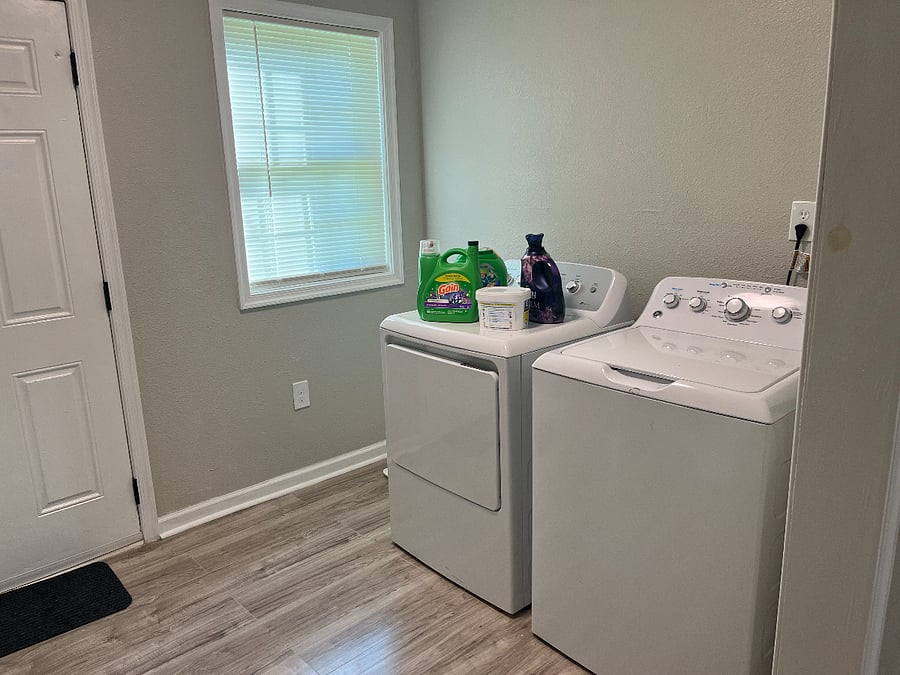 Furnished Finder property 610249_1 photo 8
